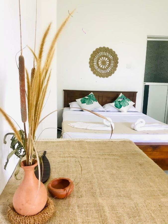 Bananas Mirissa Hotel Ngoại thất bức ảnh