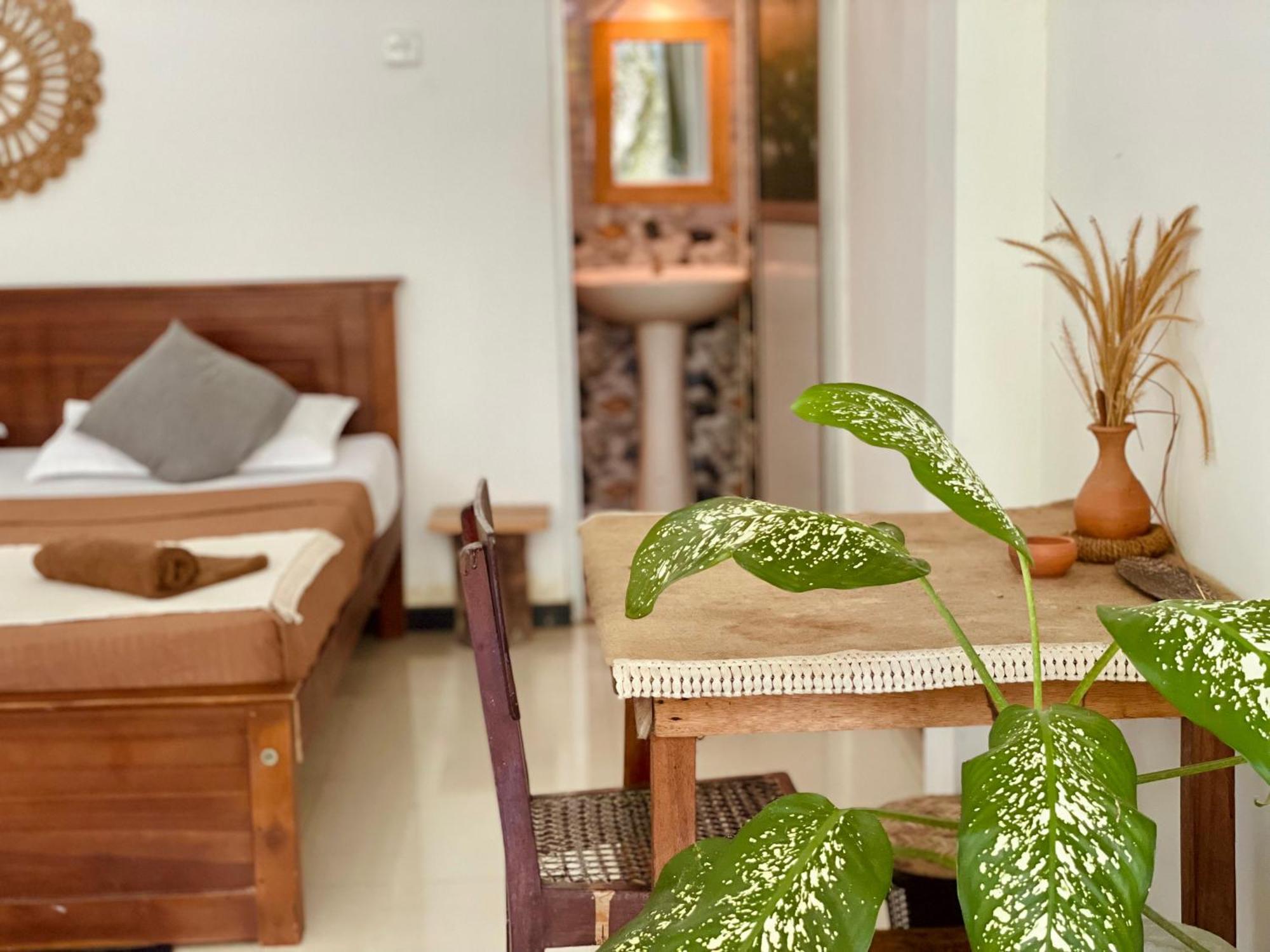 Bananas Mirissa Hotel Ngoại thất bức ảnh